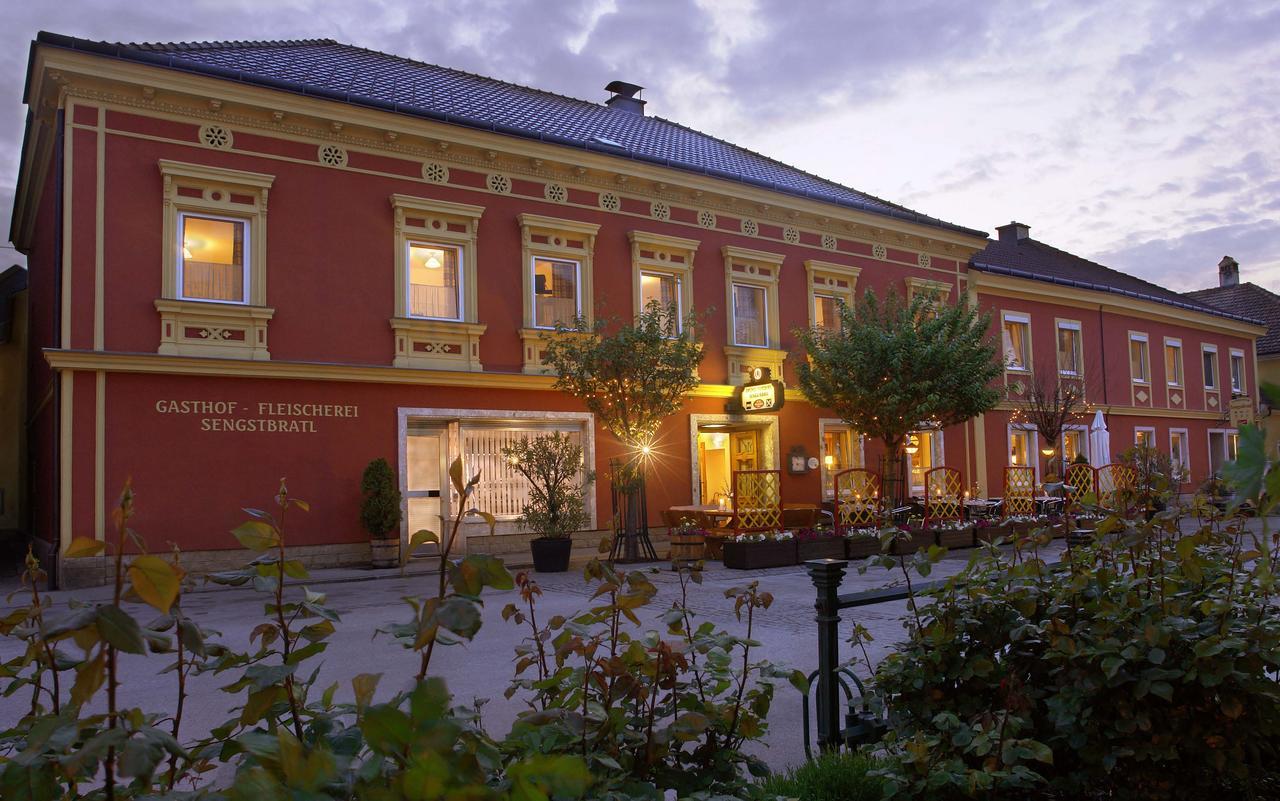 Landgasthof Sengstbratl Wallsee Exterior foto